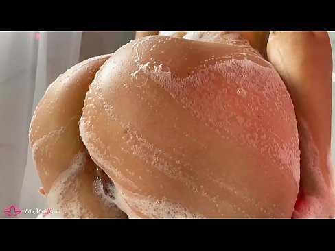 ❤️ La morena es masturba el cony amb un vibrador fins a un orgasme intens a la dutxa Súper sexe a nosaltres ca.muitohentai.ru ❤